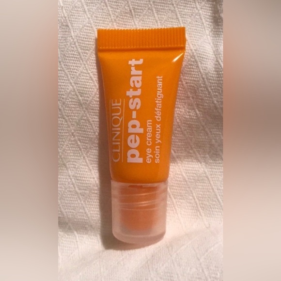 Clinique sample bundle - Picture 8 of 8